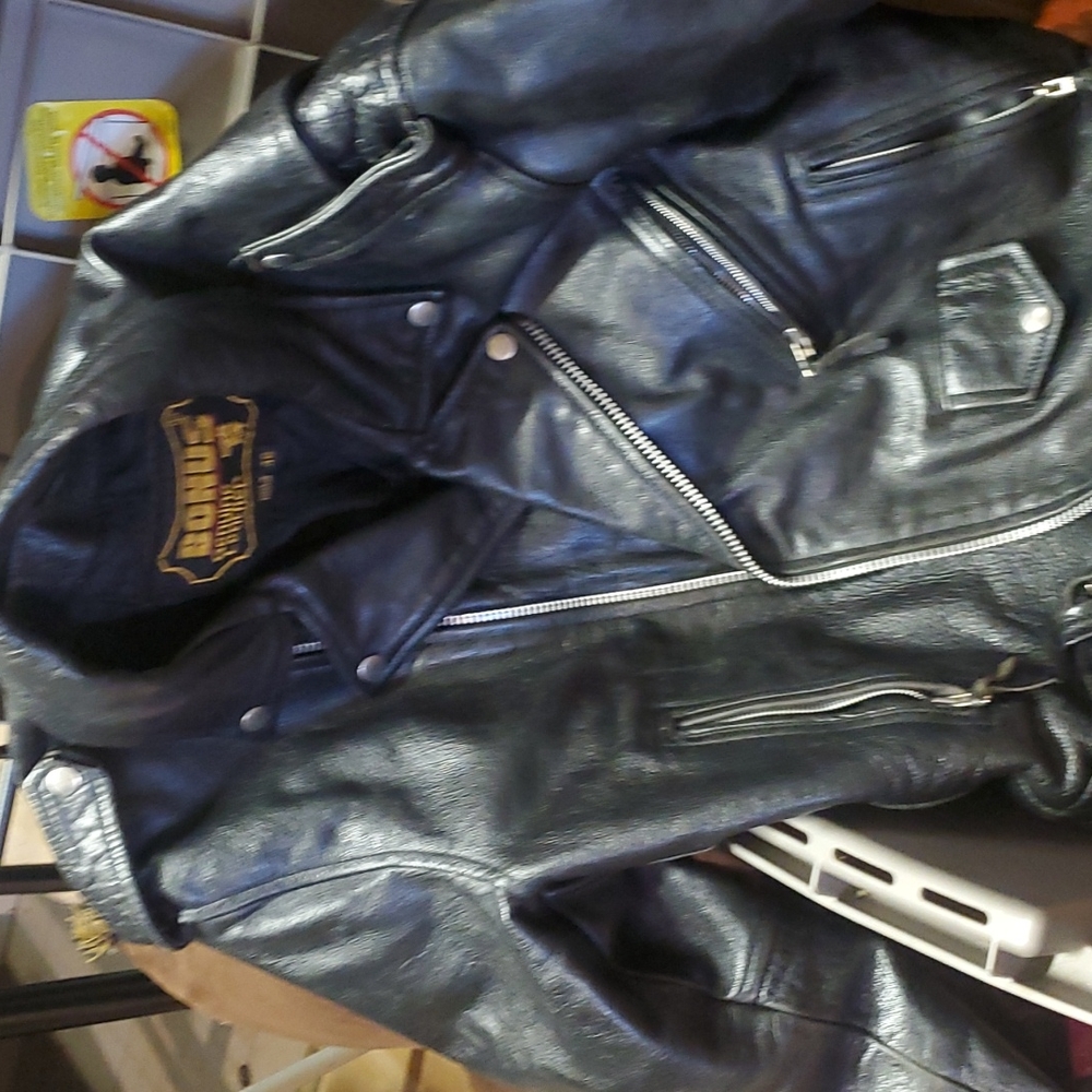 Leather jacket - Picture 2 of 2